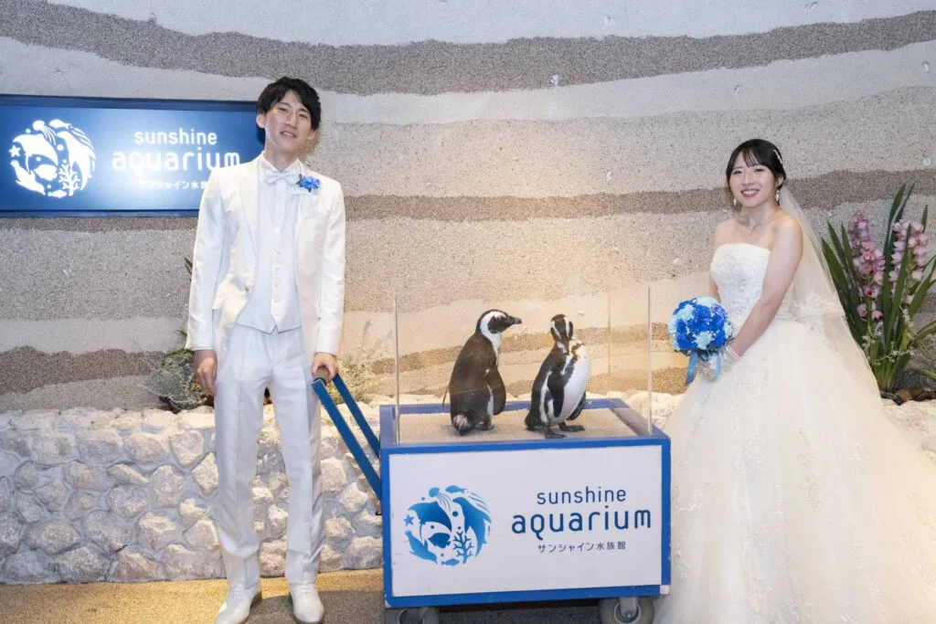 新郎の夢だった 水族館挙式を叶えたおふたり！ こだわりのドレスや